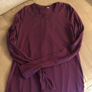 Lululemon tuck and flow long sleeve size 4